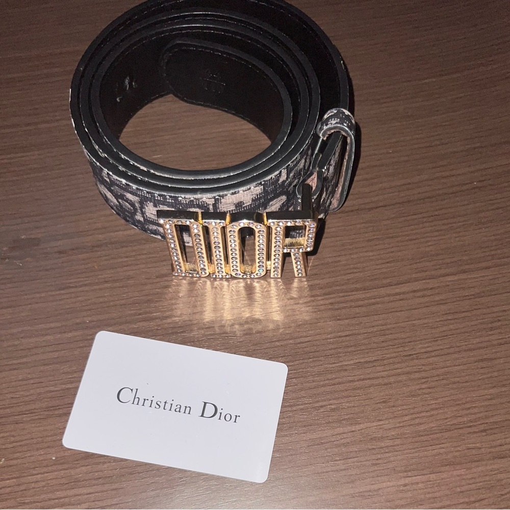 Christian Doir belt